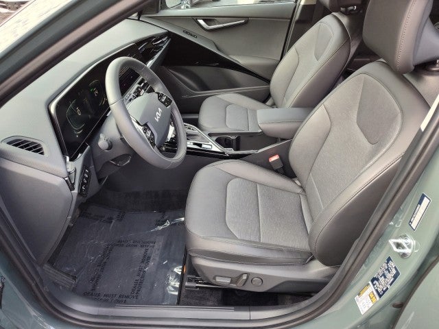2025 Kia Niro SX