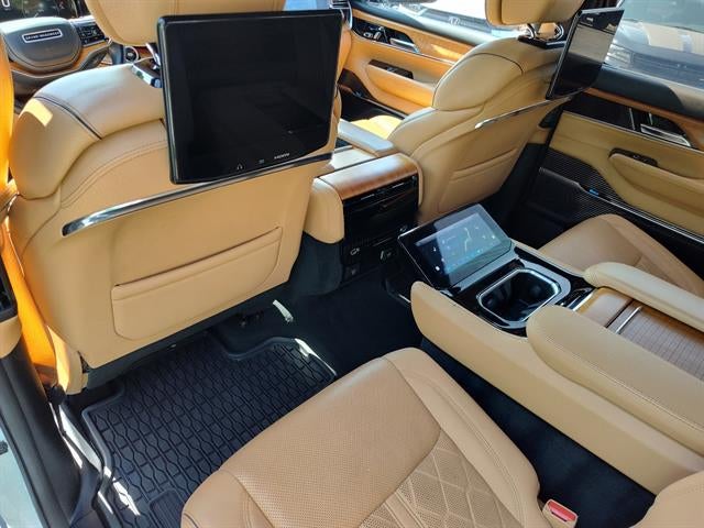 2022 Jeep Grand Wagoneer Series III