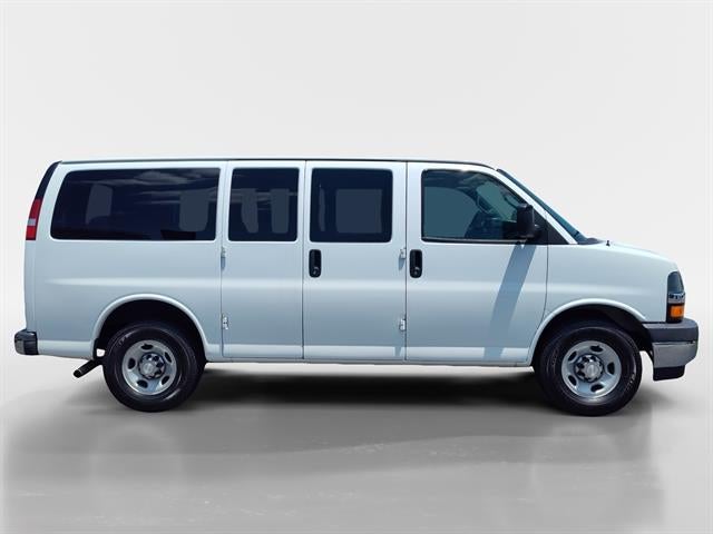 2017 Chevrolet Express Passenger LT 2500