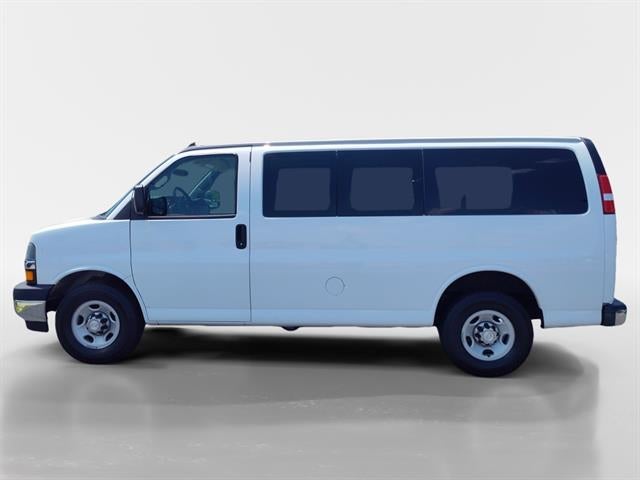 2017 Chevrolet Express Passenger LT 2500