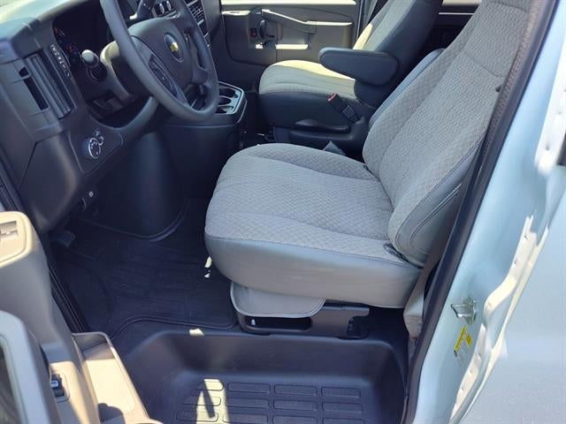 2017 Chevrolet Express Passenger LT 2500