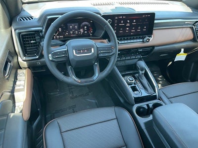 2025 GMC Canyon 4WD AT4