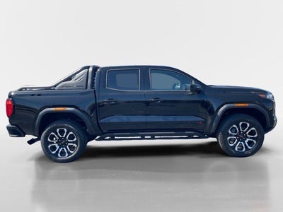2025 GMC Canyon 4WD AT4
