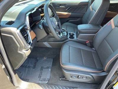 2025 GMC Canyon 4WD AT4