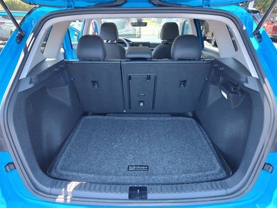 2025 Volkswagen Taos SE Black 4Motion