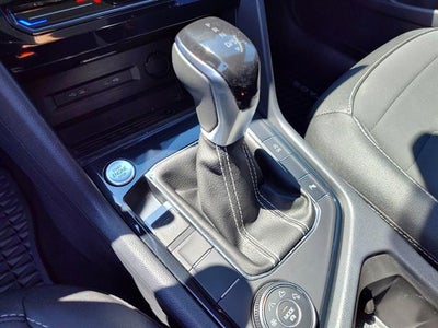 2025 Volkswagen Taos SE Black 4Motion