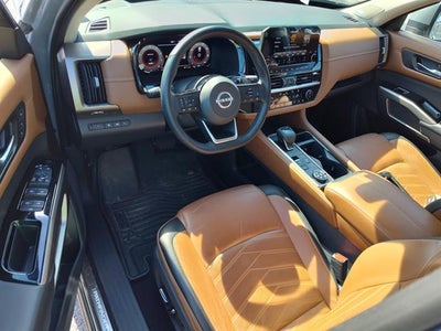 2023 Nissan Pathfinder Platinum