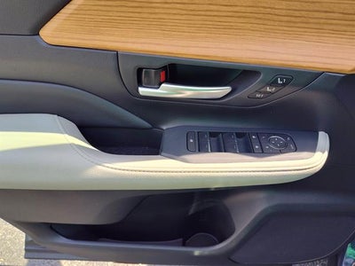 2025 Toyota Grand Highlander LE