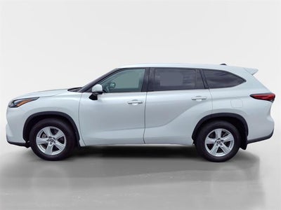 2022 Toyota Highlander LE