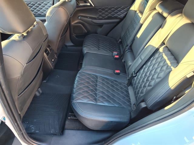 2023 Mitsubishi Outlander SEL