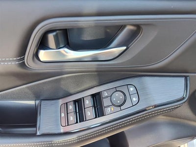 2024 Nissan Rogue SV Moonroof