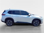 2024 Nissan Rogue SV Moonroof