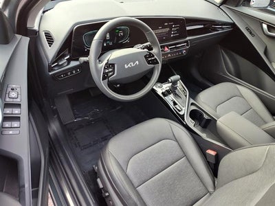 2025 Kia Niro SX