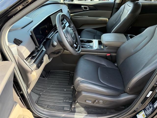 2025 Kia Carnival LXS